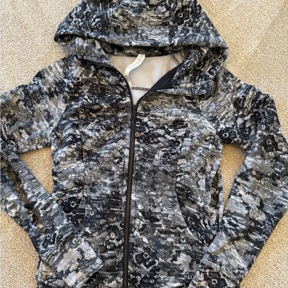 lululemon athletica Black and Gray Patterned Jacket